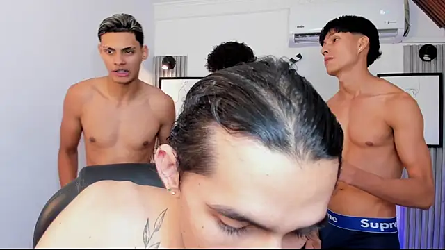 Seductive_BoysW webcam