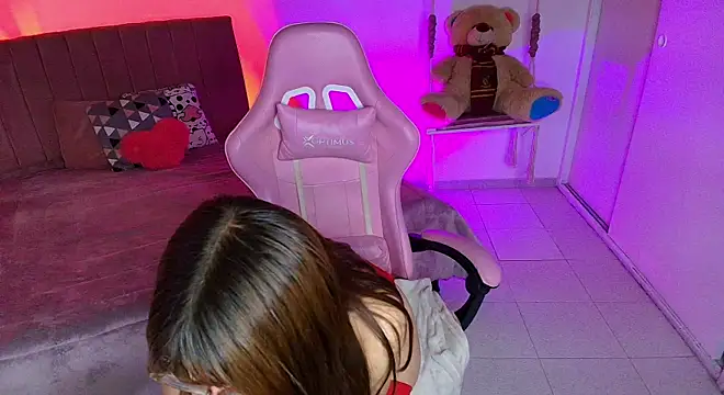 uchiiky_doll webcam