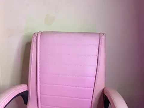 Its_cherry_magic webcam