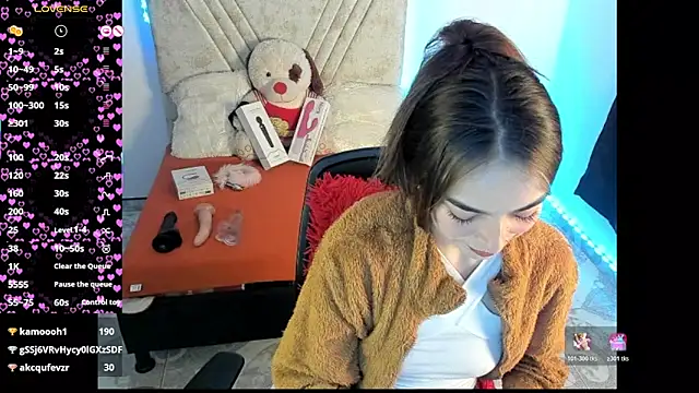 mia_victoria22 (F young) - BLOWJOB WITH A LOT OF SALIVA!