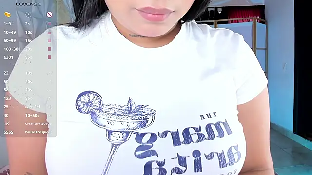 miss_alice_jones webcam