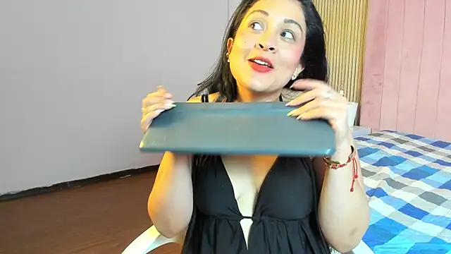 Anny_Mora_ webcam