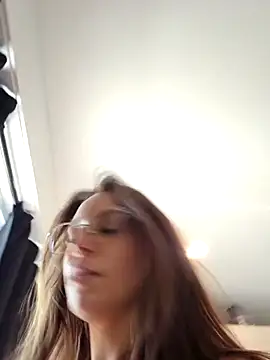 LilyOrion webcam