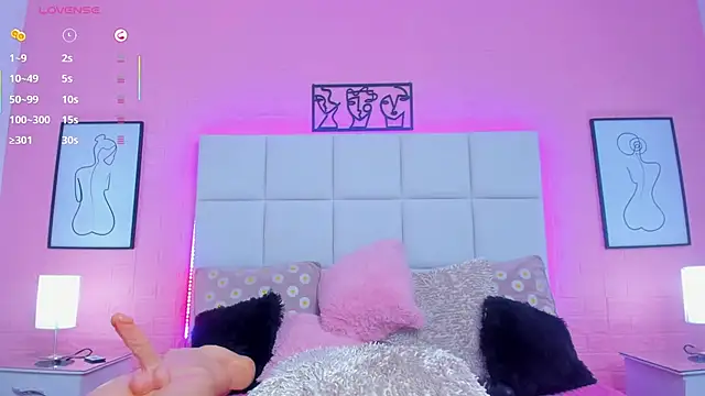 charlotte_kisss webcam