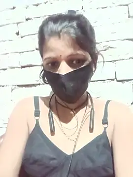 Divya-11431 live cam on StripChat