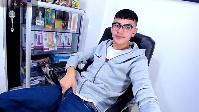 Alexx_bigcockk webcam
