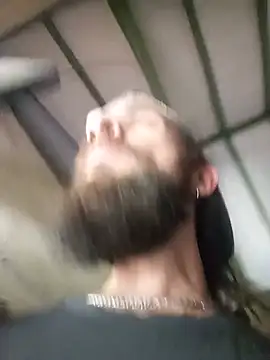 hairy_mannn webcam