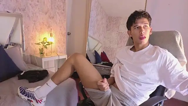 dave_eliot live cam on StripChat