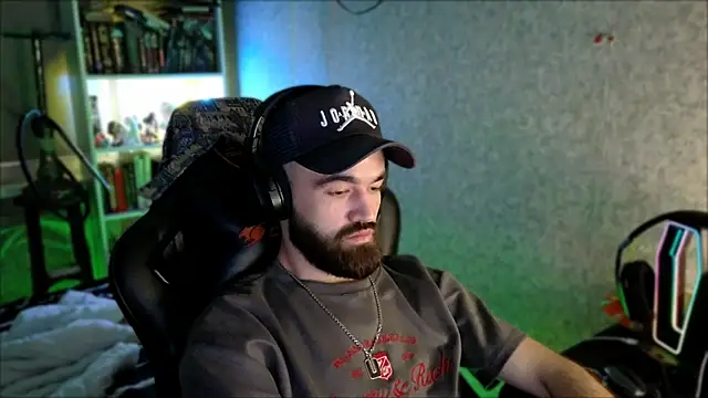 _Serious_Man webcam
