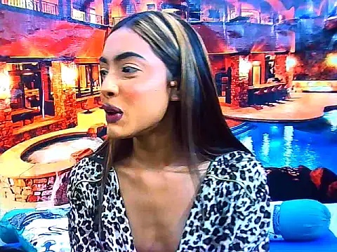 IndianPretty14u2Luv webcam