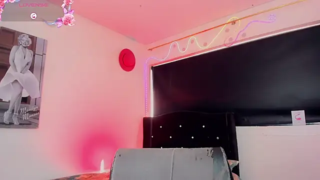 Kendall_hornyy webcam