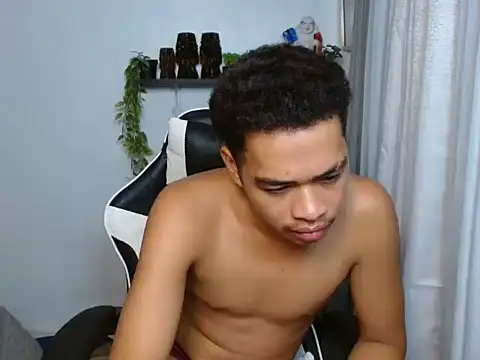 curlyasian_njxx webcam