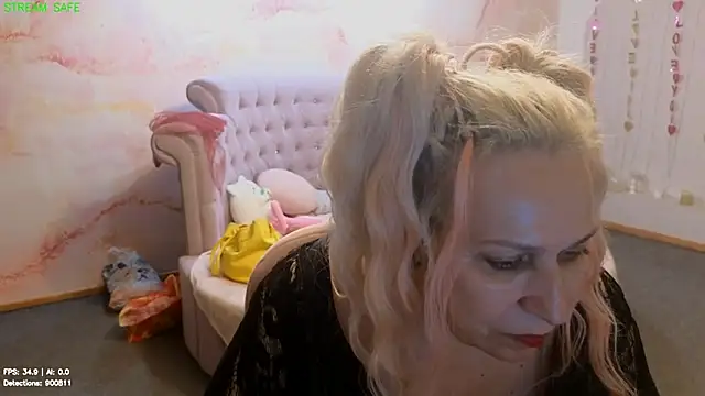 Penelope_Pinky webcam