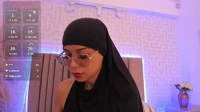 naishaa_ webcam