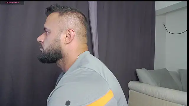RickyMiami1 live cam on StripChat