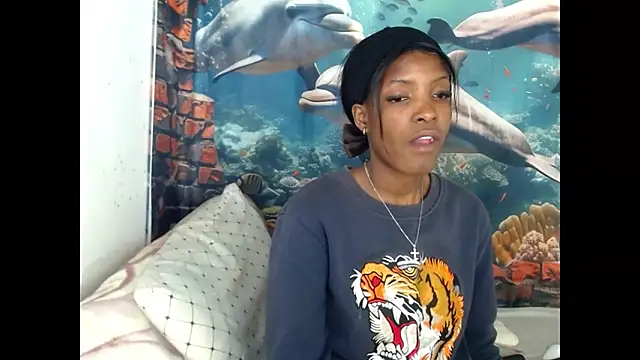 AfricanBarbiee69 webcam