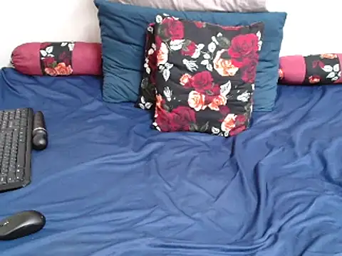KittyPussyZA webcam