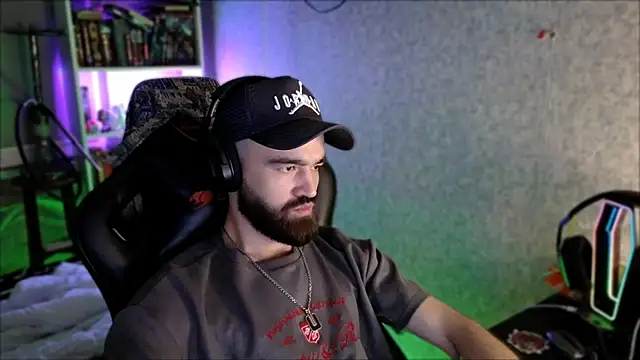 _Serious_Man webcam