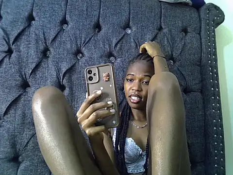 sexxyleslyy webcam
