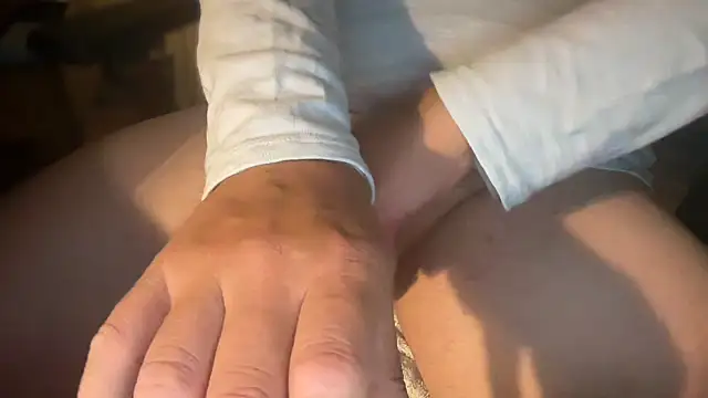 JEANJ33 live cam on StripChat