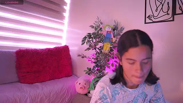little_maura webcam