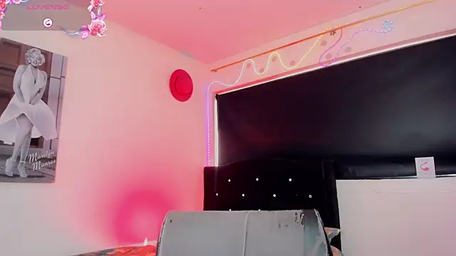 Kendall_hornyy webcam