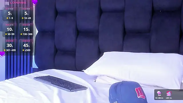 light_eyes_ webcam