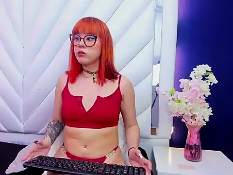 kiaraBennett live cam on StripChat