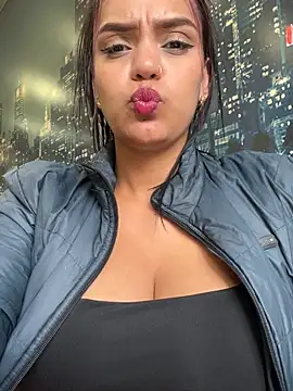 Sara-77 🎐 adult webcam chat