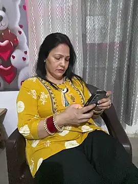 Anshika_Arya live cam