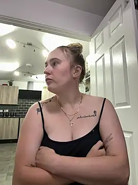 BaddieRiRi224 webcam