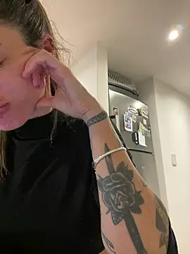 tlg_ferchule (F milf) - Me quedo en tetas