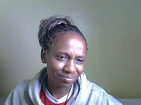 Pearl_petite webcam