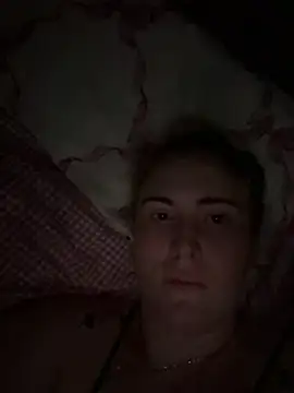 BaddieRiRi224 live sex cam