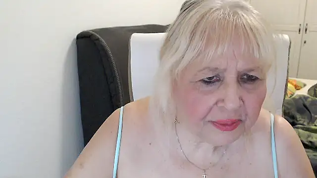 SusiLifeXXX webcam