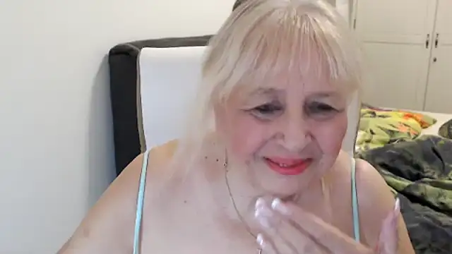 SusiLifeXXX webcam