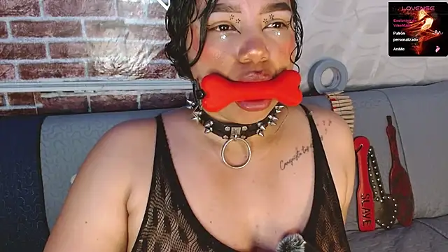 emma_bdsm_