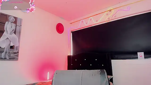 Kendall_hornyy webcam