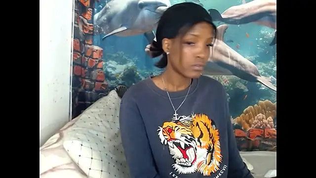 AfricanBarbiee69 webcam