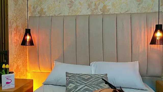 Carrie_GB webcam