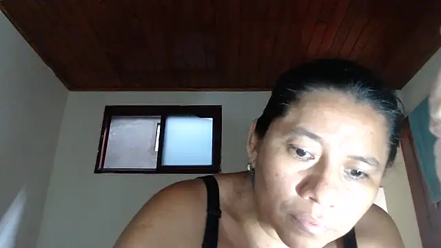 adrixxx38 live cam on StripChat