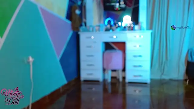 Mysticdooll69 webcam