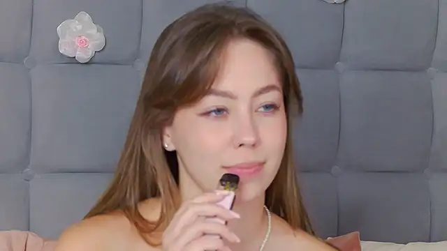 TheEmma live cam on StripChat