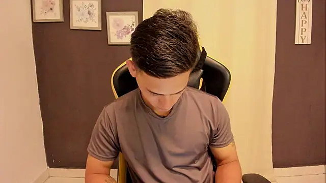 sexy_andres01 live cam on StripChat