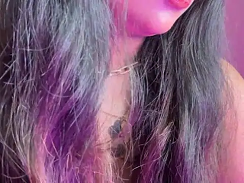 Its_cherry_magic webcam