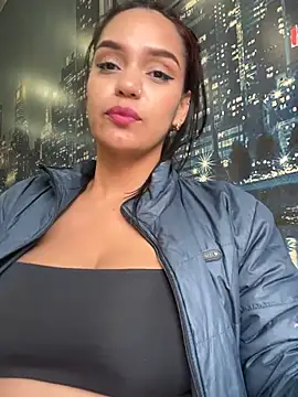 sara-77 (G young) - Oil my tits front my boss 🔥🔥