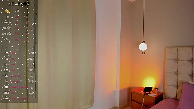 Naomy9_ webcam