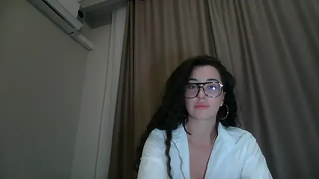 elvaniy - Elvaniy's free webcam - UK Sex Cams