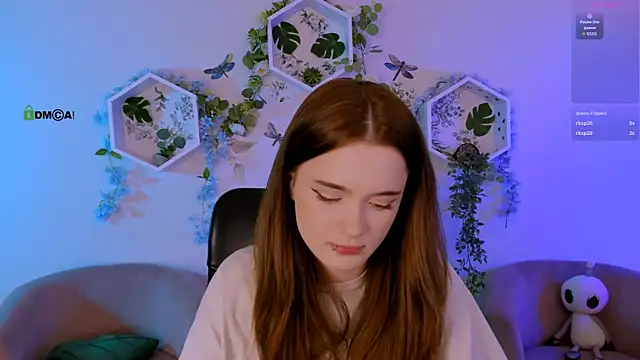 liana_kisses webcam
