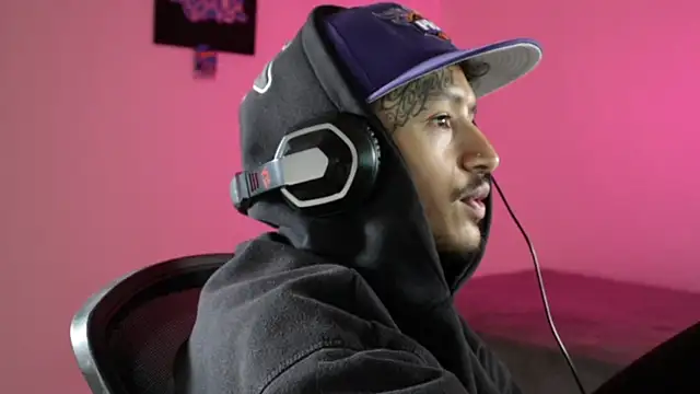trieone webcam